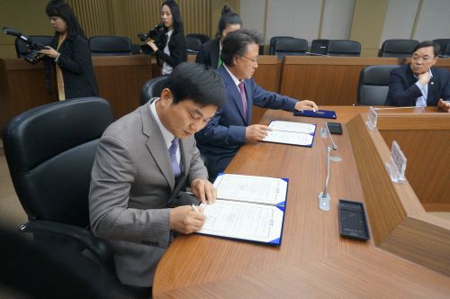 한국디스플레이산업협회, 경남정보대학교와 맞춤식 산학협력 협약 체결